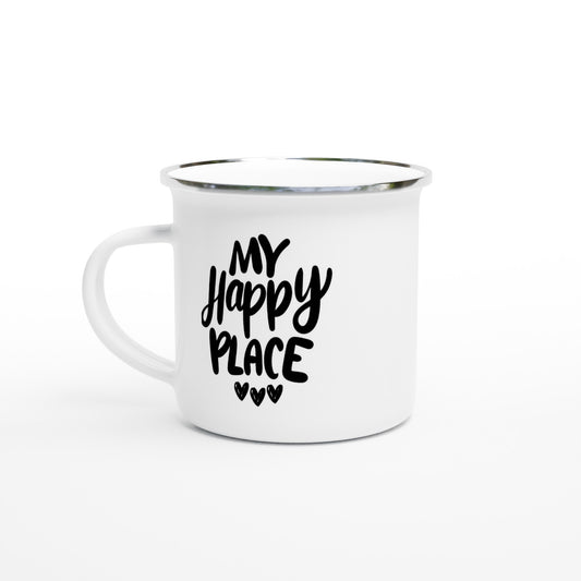 Emaljmugg med texten 'My happy place', perfekt för friluftsliv, kaffepaus i naturen och stunder av lugn och glädje