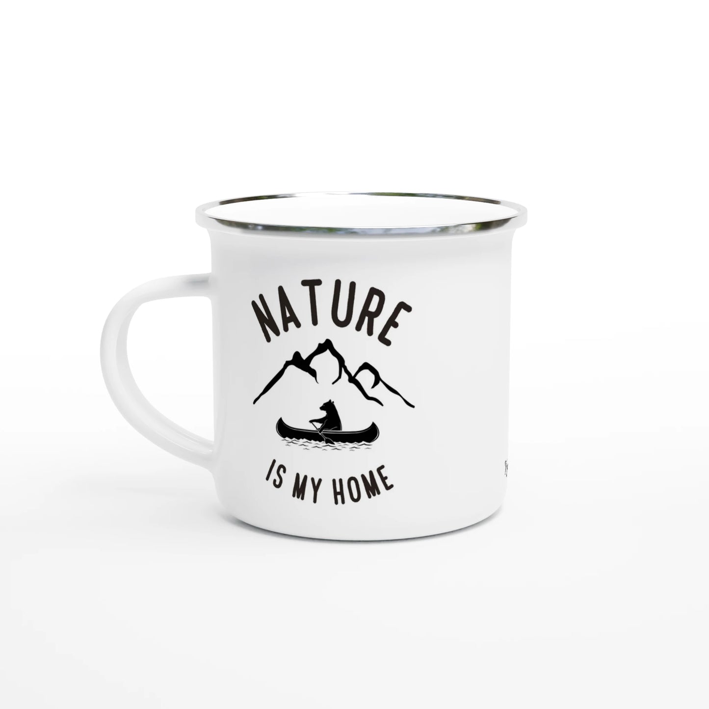 Emaljmugg med texten Nature is my home, friluftsinspirerad design, perfekt för naturälskare och camping
